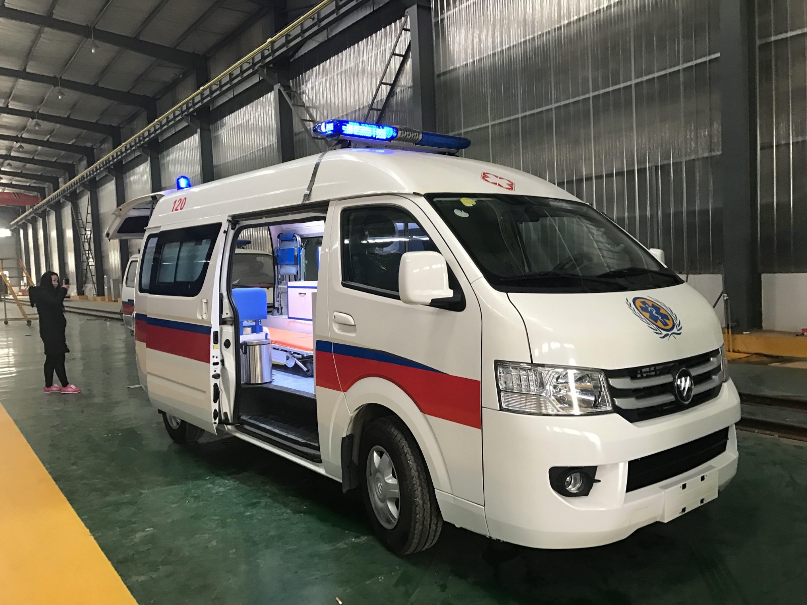 炉霍县救护车转院